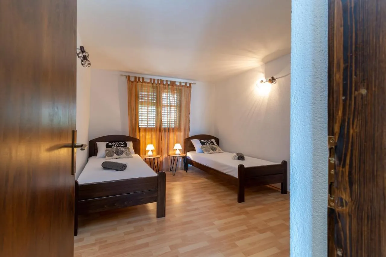 Apartment Batela Trogir
