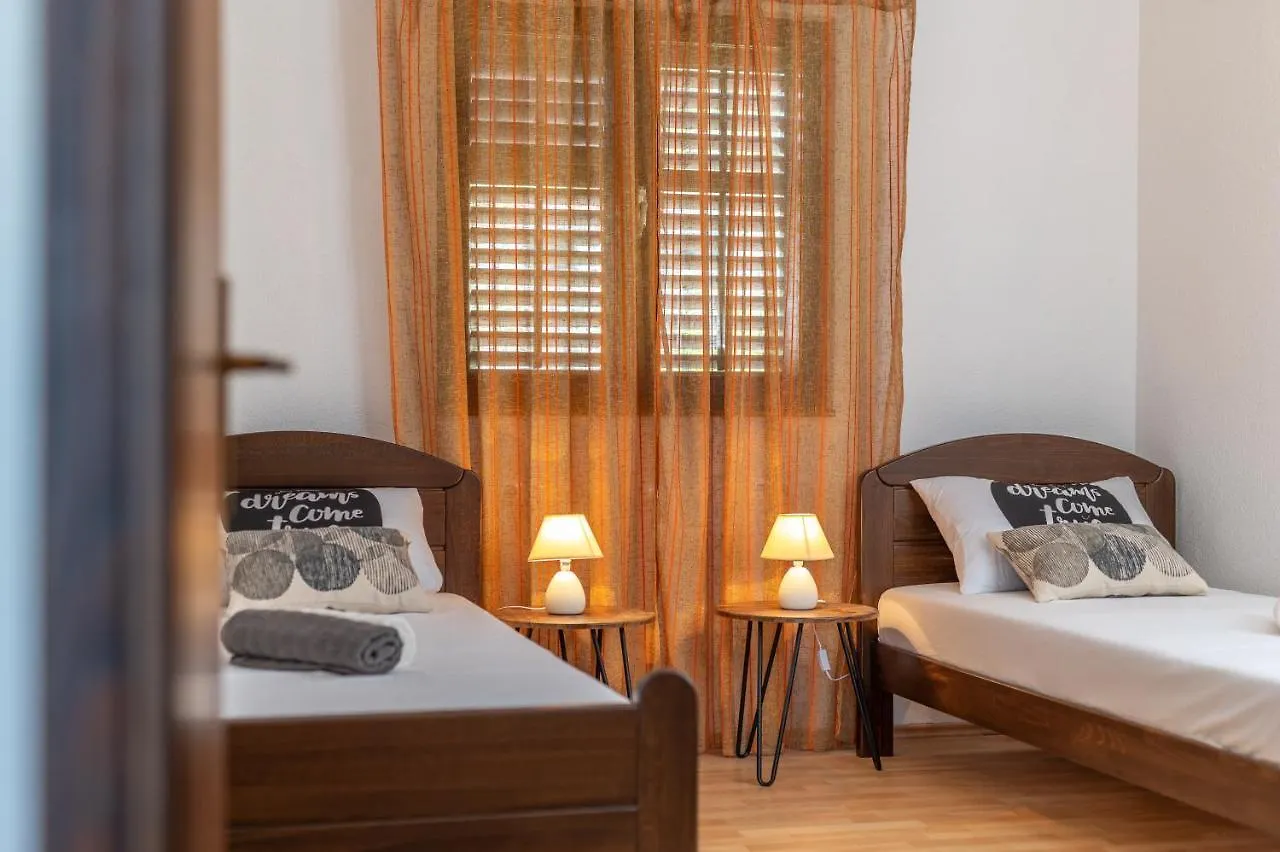 Apartment Batela Trogir